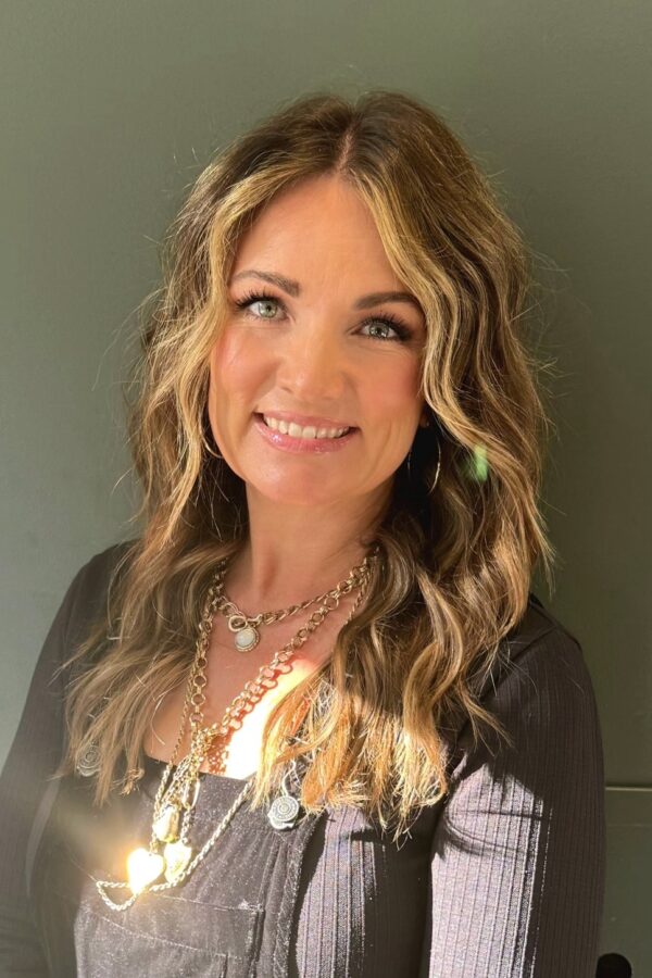 Carli, Senior Stylist